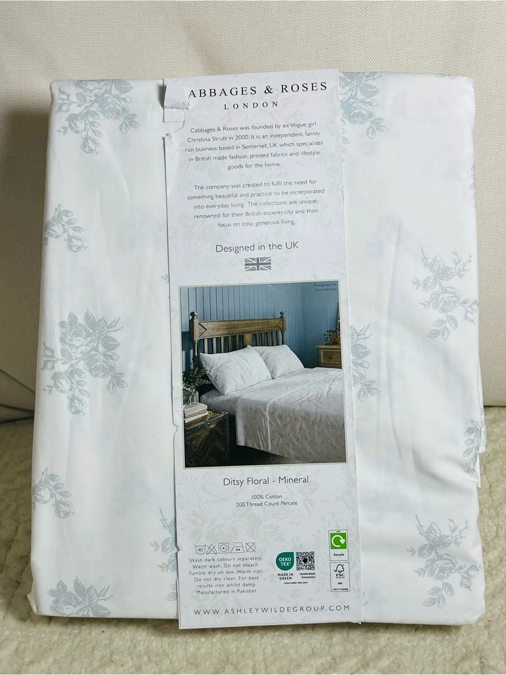 cabbages and roses London Gray Ditsy Floral Percale queen Sheet Set New